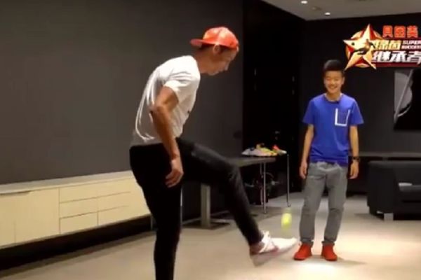 Nole, umeš li ti ovo? Da li to Ronaldo izaziva Đokovića? (VIDEO)