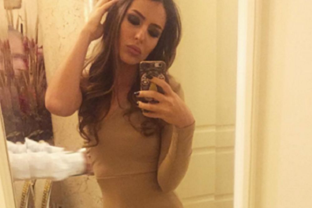 Preti da svrgne JK s trona: Ovako Anastasija diktira modne trendove! (FOTO)