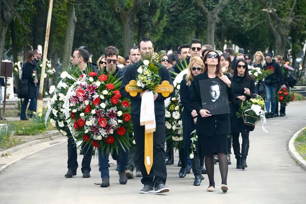 Ovi prijatelji i kolege ispratili su Marinka Madžgalja na večni počinak  (FOTO)