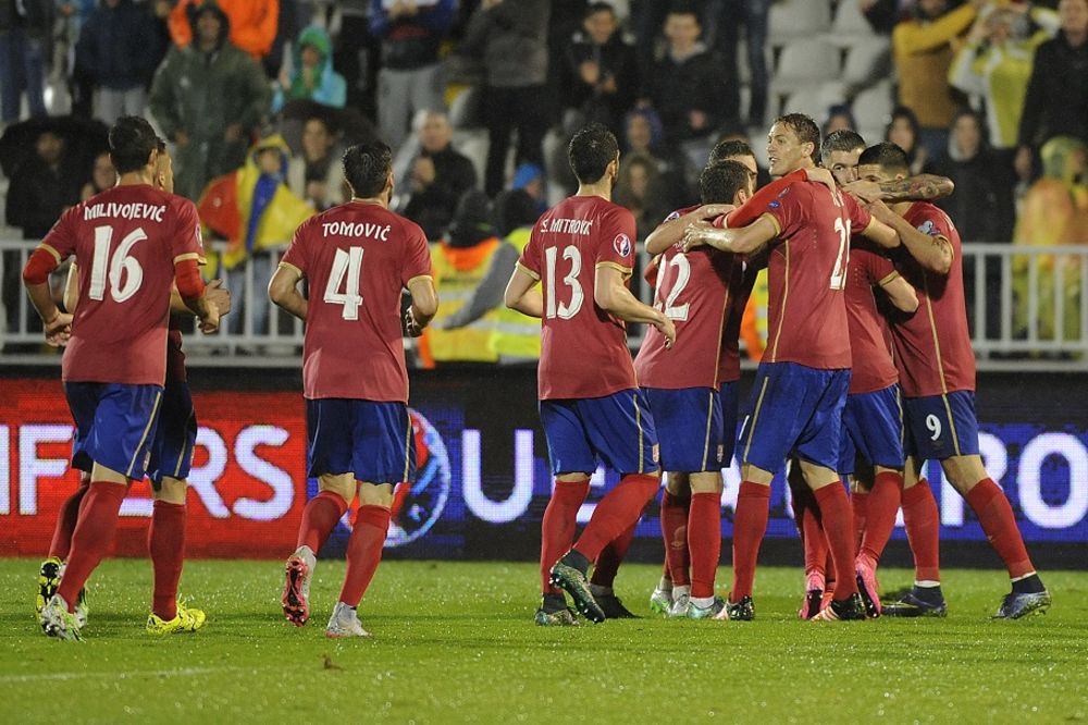 Bombom sa 30 metara Aleksandar Kolarov konačno prekinuo loš niz Orlova! (FOTO) (VIDEO)