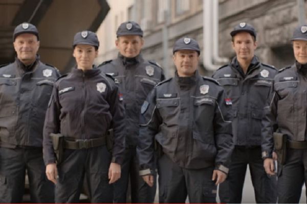 Ono kad Stefanović objasni: Policija nije zloupotrebljena za spot, samo su pozajmili uniforme! (VIDEO)