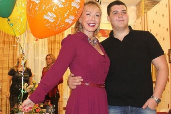 Glamurozna žurka Viktora Živojinovića! Evo ko je došao na punoletstvo Breninog sina! (FOTO)