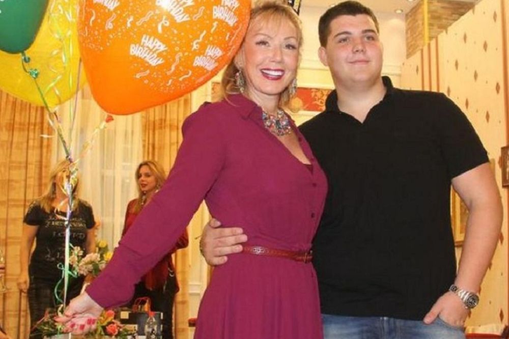 Glamurozna žurka Viktora Živojinovića! Evo ko je došao na punoletstvo Breninog sina! (FOTO)