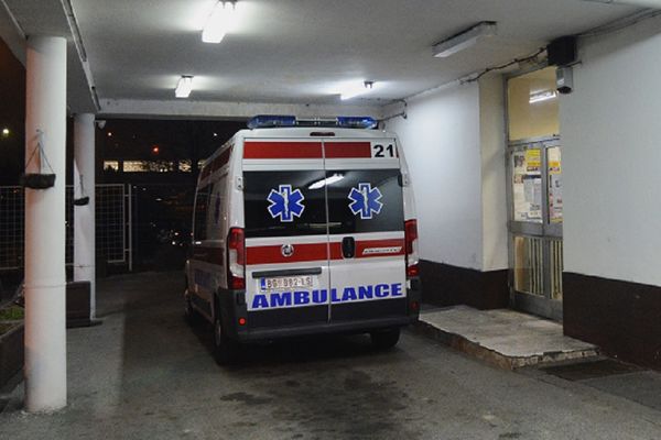 Pronađena beba pored puta: Ostavili novoronđenče u travi!