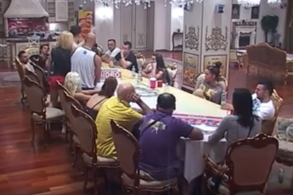 Nasilje više nije iznenađenje: Slađa udarala Gastoza po glavi! (VIDEO)