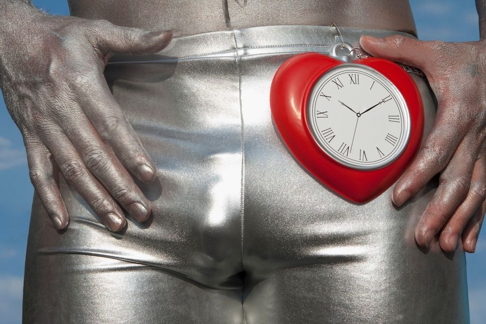 Putovao je kroz vreme da bi imao seks sa samim sobom! (GIF) (VIDEO)