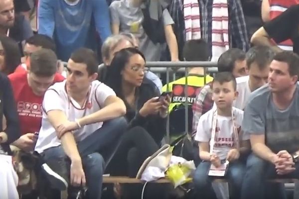 Kinzijeva devojka nije bila oduševljena Delijama, dok nije zagrmelo: Sever celi sada se veseli! (VIDEO)