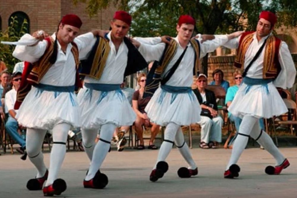 Ovu grčku pesmu svi znate, ali verovatno nemate pojma kakav je švalerski tekst u pitanju! (VIDEO)