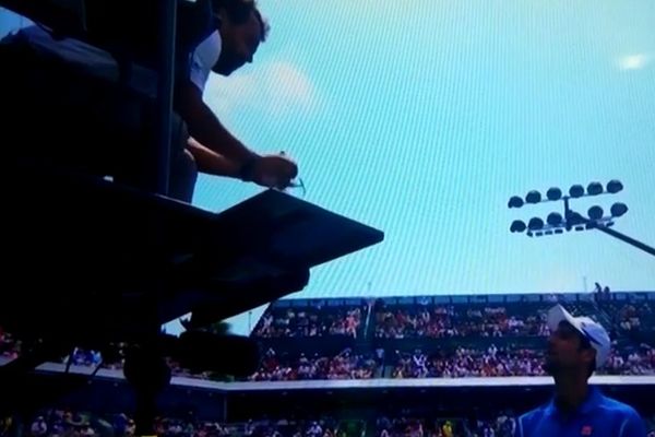 Sudija, čoveče, pa ne možeš da imaš takav tretman prema svetskom broju 1! (VIDEO)