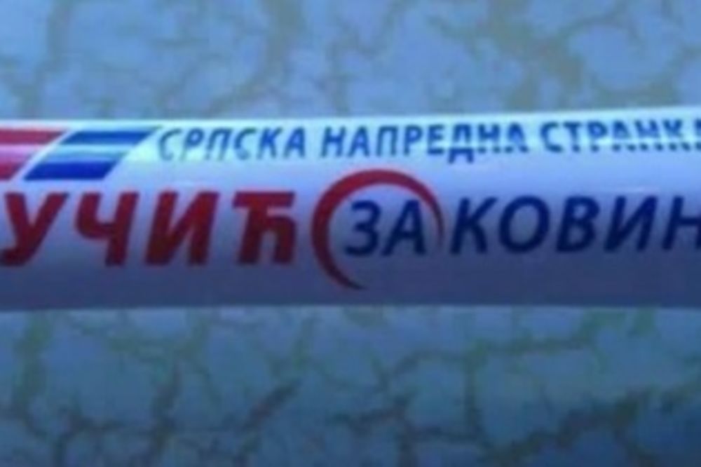 Zašto SNS šalje Vučića u ludnicu? Da li je ovo najluđi politički slogan u Srbiji? (FOTO)