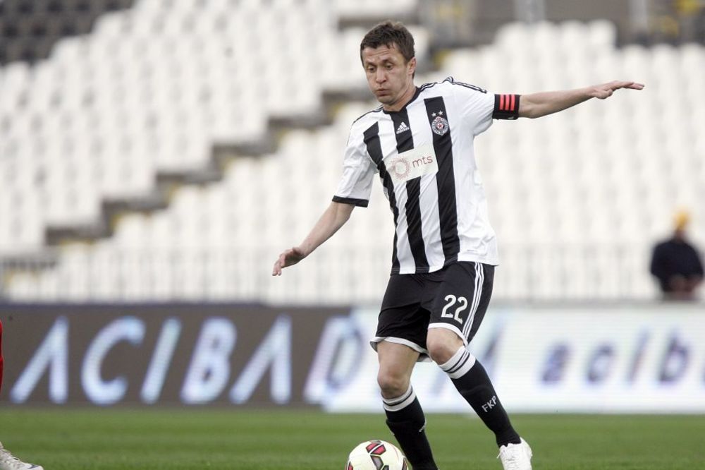 Srpski Frančesko Toti: Sale kapiten za 5 minuta sa 2 gola preokrenuo Radnik! (FOTO) (VIDEO)