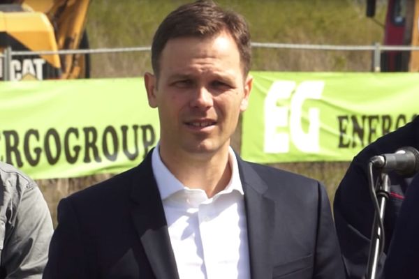 Verujte meni, a ne onome što piše u ugovoru! Siniša Mali misli da je iznad zakona (VIDEO)