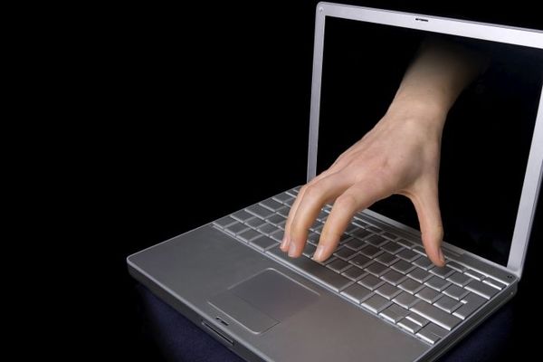 Hakeri objavili lične podatke 50 miliona Turaka: Provaljeni i Erdogan i Davutoglu? (FOTO)