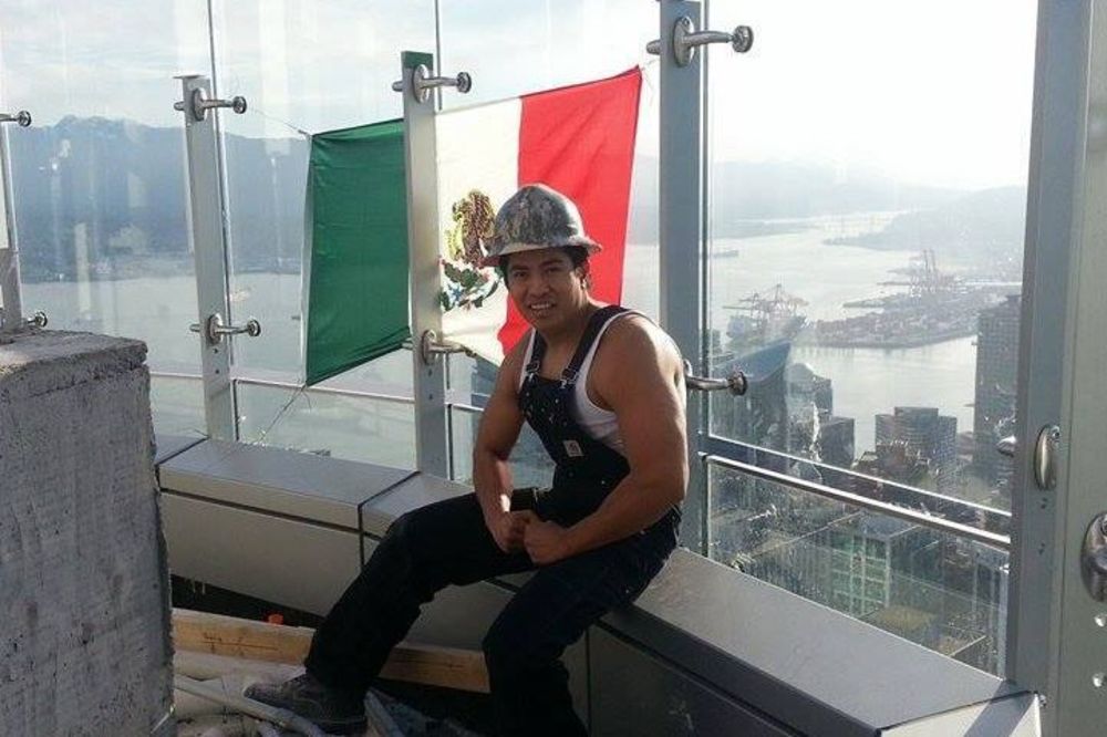 Meksička zastava vijori se na najvišem Trampovom oblakoderu! (FOTO) (VIDEO)