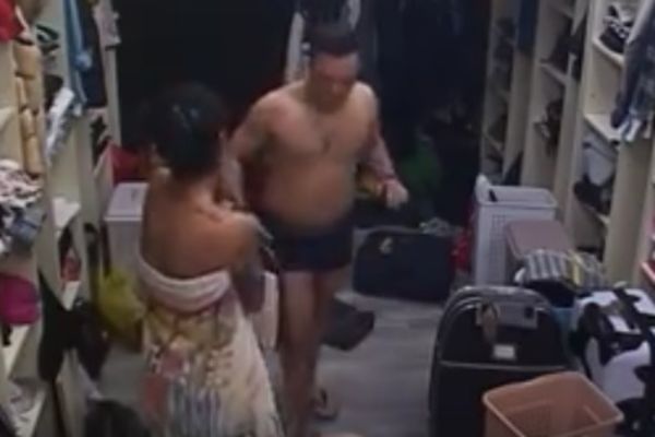 Zorica će odlepiti! Gastoz i Krunićka se goli ljubili u garderobi! (VIDEO)