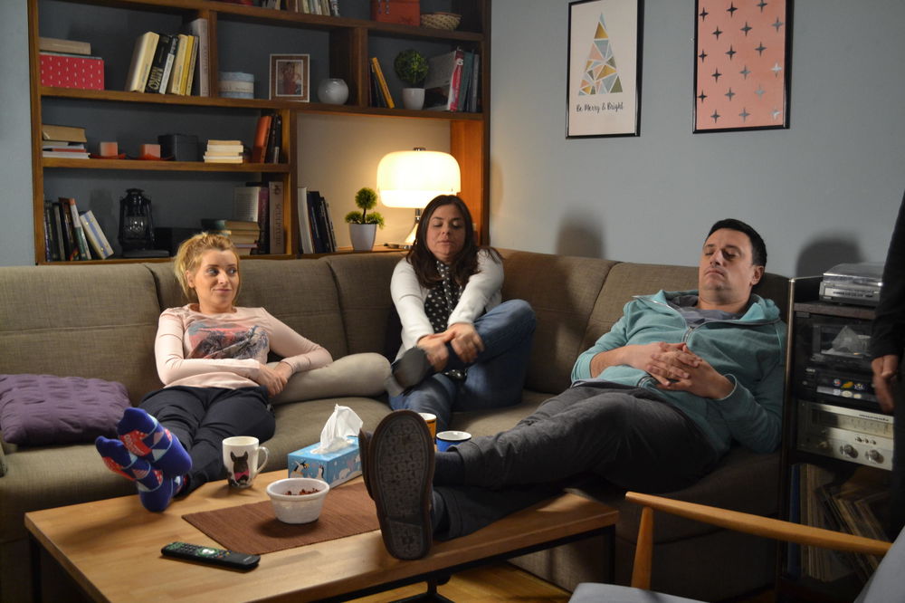 Zašto Andrija mora da se oseća kao kreten i luzer? I čemu te lezbijke i pikljevi?! (FOTO)