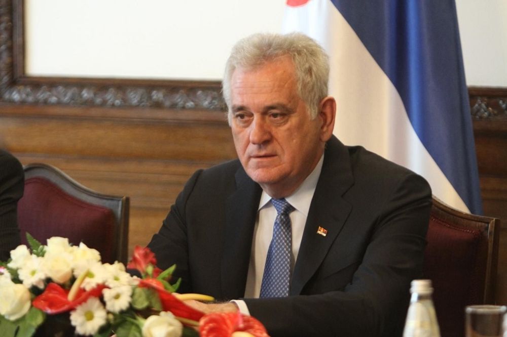NVO optužuje predsednika: Nikolić dao orden optuženom za genocid!