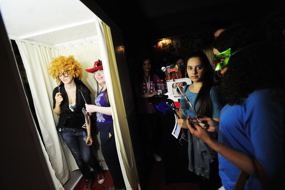 Kritički umovi! Istaknuti umetnici i akademici pričaju o Noći muzeja! (FOTO)