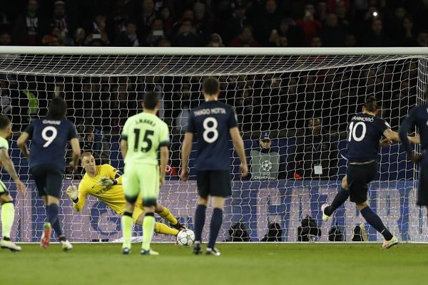 Ibrahimović promašio penal, a nekoliko trenutaka kasnije Švajcarac objasnio kako se to radi! (VIDEO)