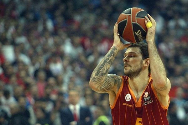 Da nije bilo Micova, Galatasaraj ne bi igrao finale Evrokupa! (VIDEO)