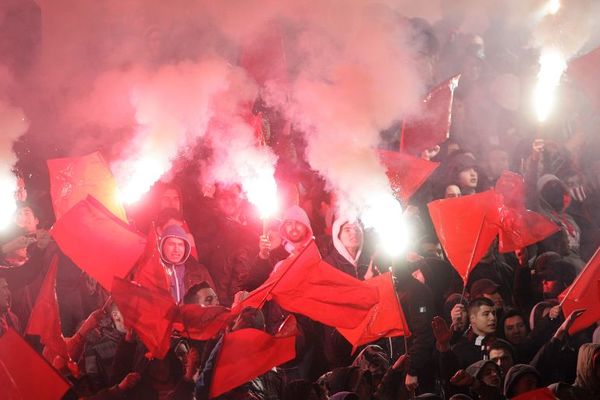 Delije paradirale kroz kraj Bed Blu Bojsa, a od njih ni traga, ni glasa! (FOTO)