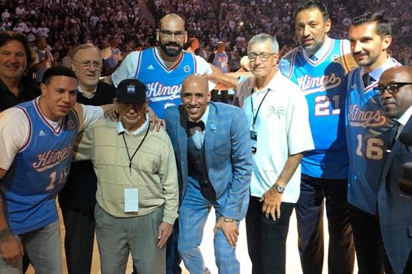 Dom kraljeva otišao u istoriju: Peđa i Divac uveličali poslednju utakmicu Kingsa u Arko areni! (FOTO) (VIDEO)