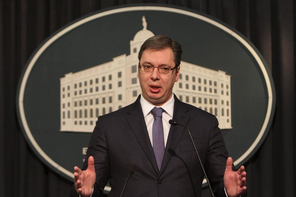 Vučić: Svako ko je imao 10 lajkova na društvenim mrežama, rešio je da napravi stranku! (FOTO)