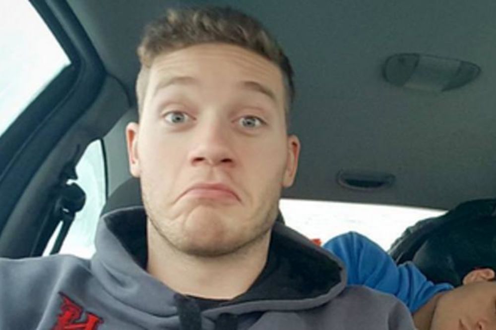 Šaljivdžija! Pogledajte kako je Aleksandar Radojičić nasmejao fanove! (FOTO)