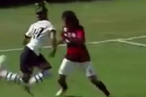 Dugin okret ili Keretilja je jedan od najtežih driblinga, ali ne i za reprezentativku Brazila! (VIDEO)