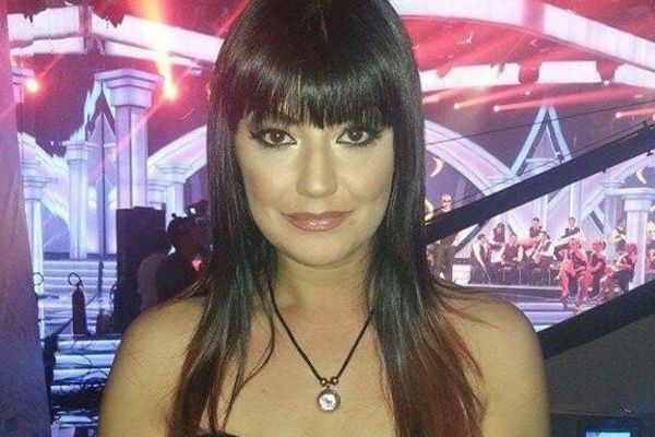Dirljiv snimak ubijene pevačice: Jelena Krsmanović peva mužu na uvce! (VIDEO)