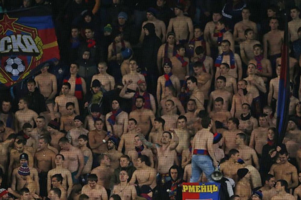 Poruka navijača CSKA za Zvezdu: Dobrodošli u Moskvu p***e ciganske! (FOTO)