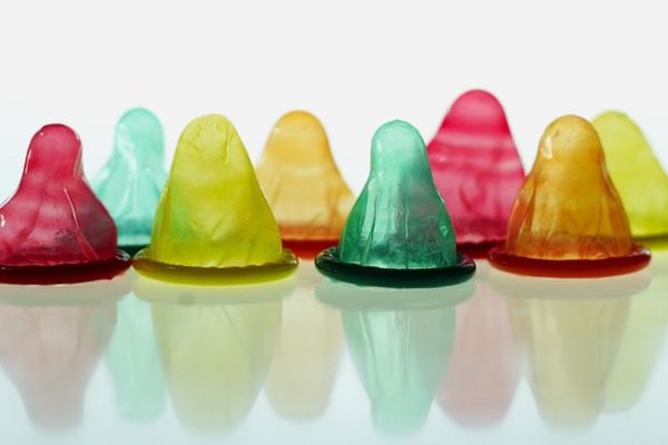Otkrivena tajna srpskih seksualnih odnosa: Ovoliko kondoma potroši prosečan Srbin godišnje!