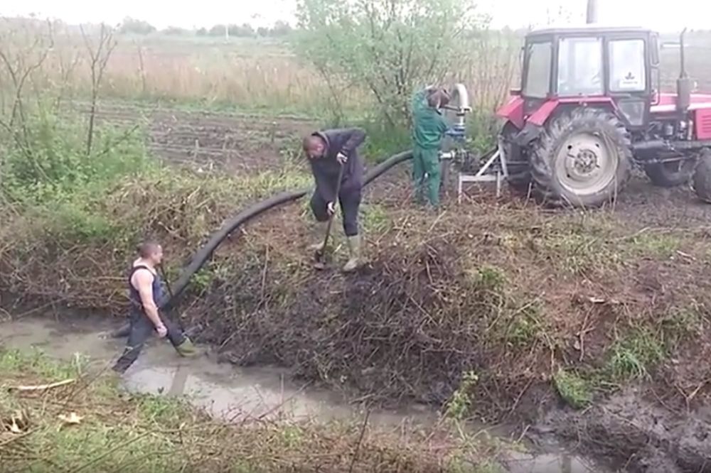 Mulj krije dokaze: Policija isušuje kanal u kojem je nađeno Jelenino telo (VIDEO)