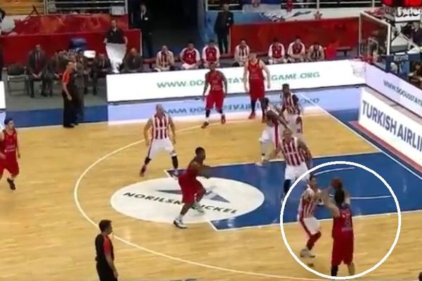 Teo se nije video ceo meč, a onda je on bio taj koji je trojkom presudio njegovoj Zvezdi! (VIDEO)