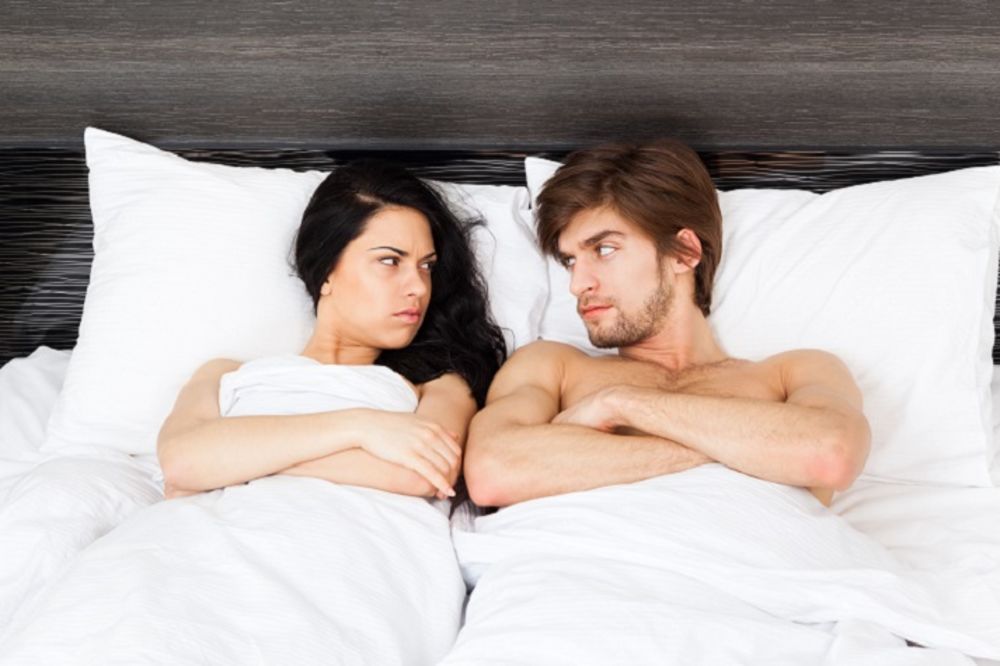 Glavni uzrok svađa u vezama je nešto što najčešće ne znate gde je (GIF)