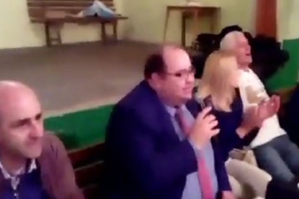 Daćiću, ovaj ti drpio šou! Koji to socijalista sme da peva Miljacku bolje od šefa!? (VIDEO)