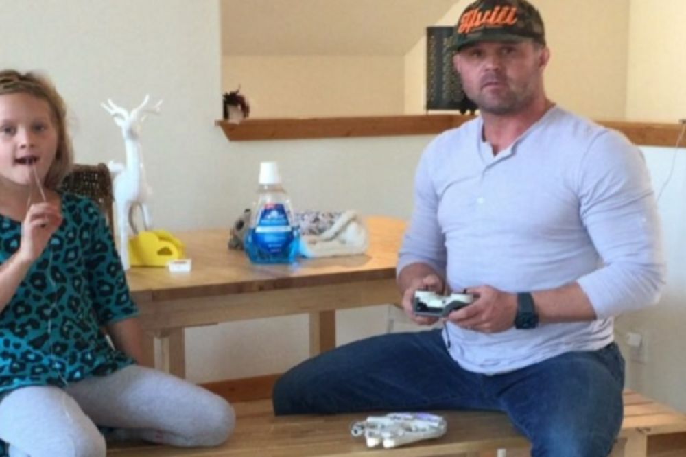 Samo tati može da padne na pamet: Vađenje zuba pomoću Milenijum Falkona! (VIDEO)