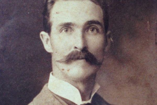 Pronašao sliku čukundede i zaprepastio se: Pa, moj deda je glavni holivudski frajer! (FOTO)