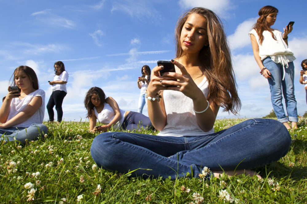 Kakav bi nam život bio bez društvenih mreža? (FOTO) (GIF) (VIDEO)
