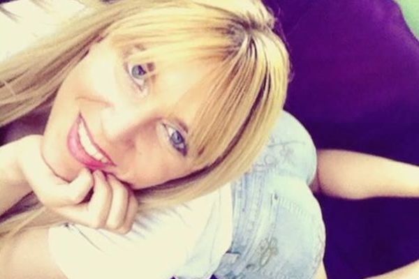 Plejbojeva zečica uz SNS: Nisu samo Zavetnice zavodnice! (FOTO)