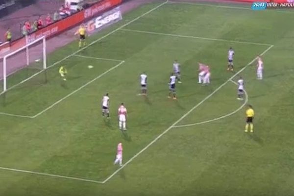 Iz prve i iz okreta u samu šipku: Fantastičan gol zaboravljenog Sikimića u Večitom derbiju! (VIDEO)