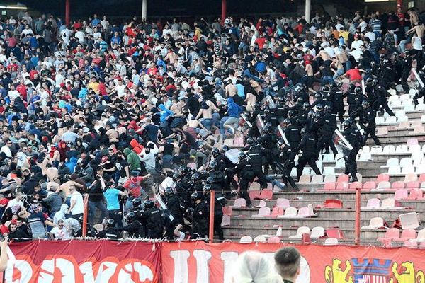 Sve je krenulo sa istoka: Momenat kada je počeo haos na Večitom derbiju! (VIDEO)