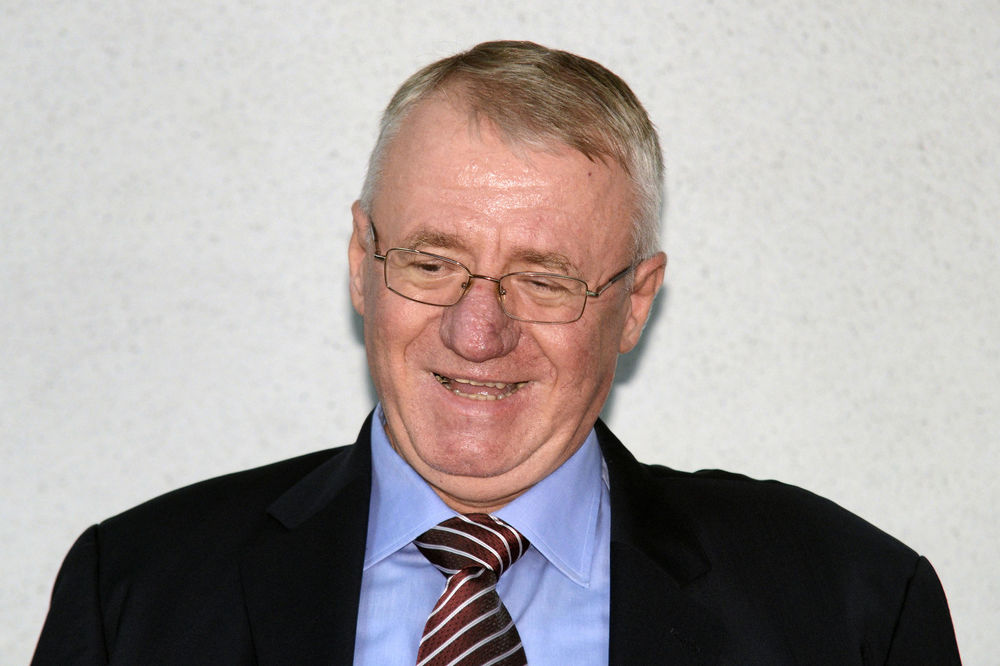 Gde je samo iskopaše? Fotografija Šešelja zbog koje bruje društvene mreže! (FOTO)