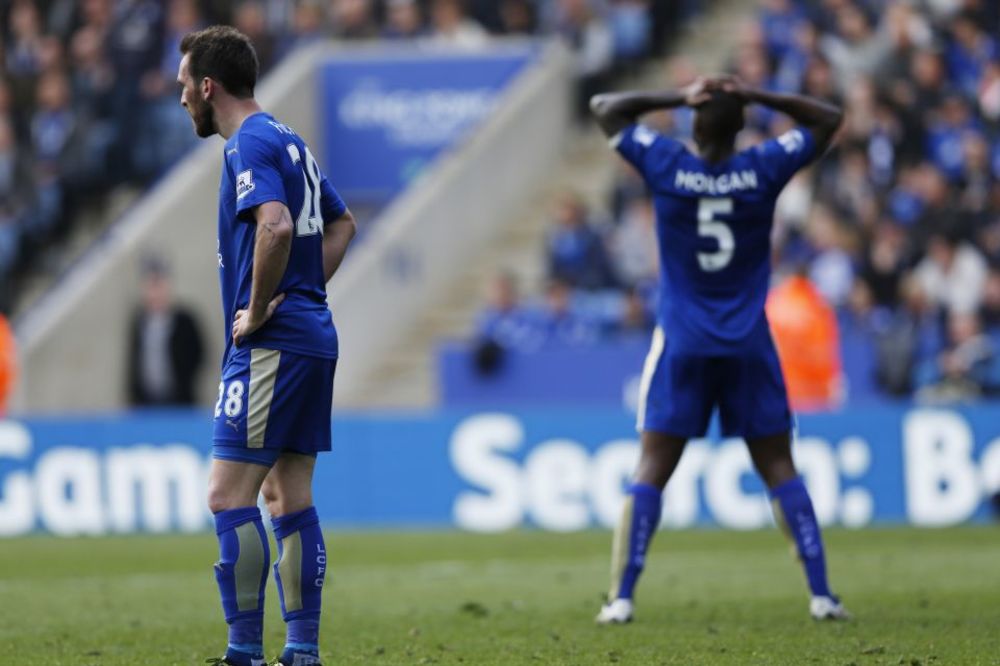 Lester žali za propuštenim šansama i besni na sudiju, Totenhem ima priliku da zakuva borbu! (FOTO) (VIDEO)