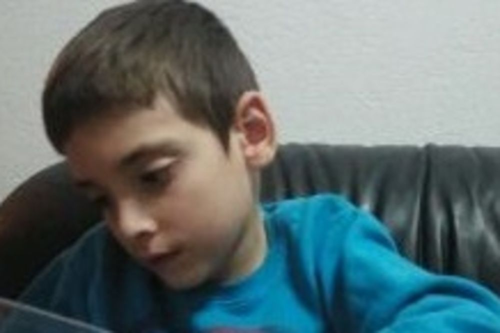 Desetogodišnji dečak nestao u Knez Mihailovoj ulici: Ako ga vidite, javite policiji! (FOTO)