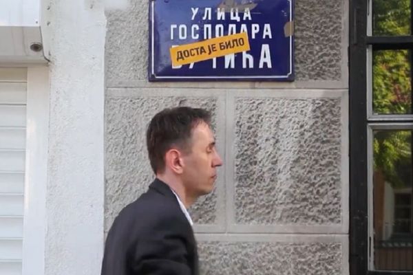 Radule gerila: Zašto lista Dosta je bilo ima ovako amaterske predizborne spotove?