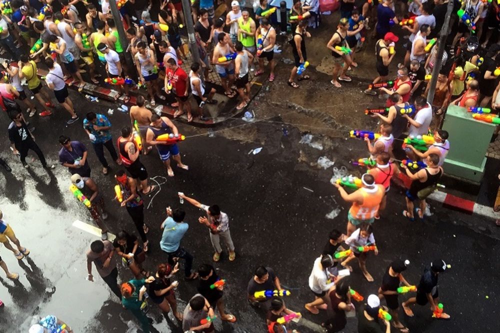 Luda proslava Nove godine: Festival na Tajlandu odneo 397 života! (FOTO) (VIDEO)