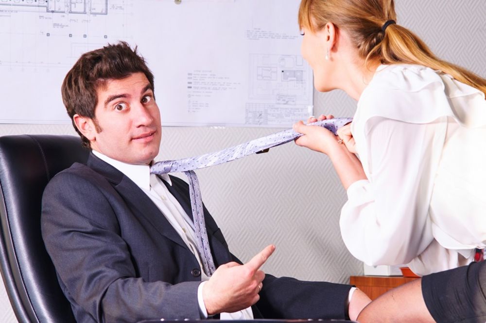 Ovaj znak je veliki karijerista, i ništa mu nije važnije od toga (GIF)