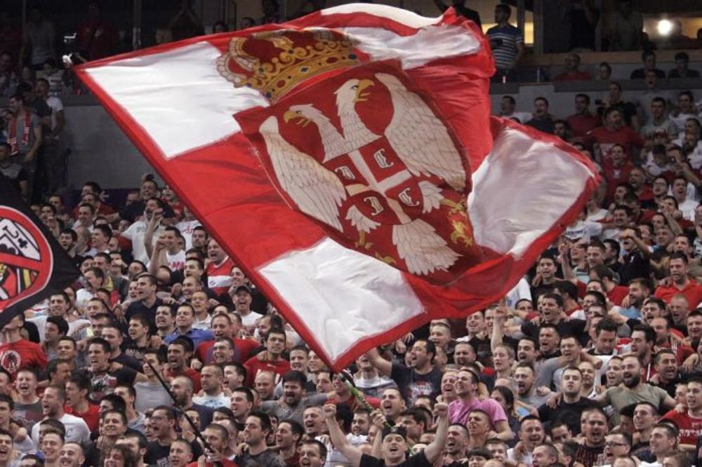 Zašto su Delije ispalile? Da li je Arena trebalo da bude puna protiv CSKA? (VIDEO)