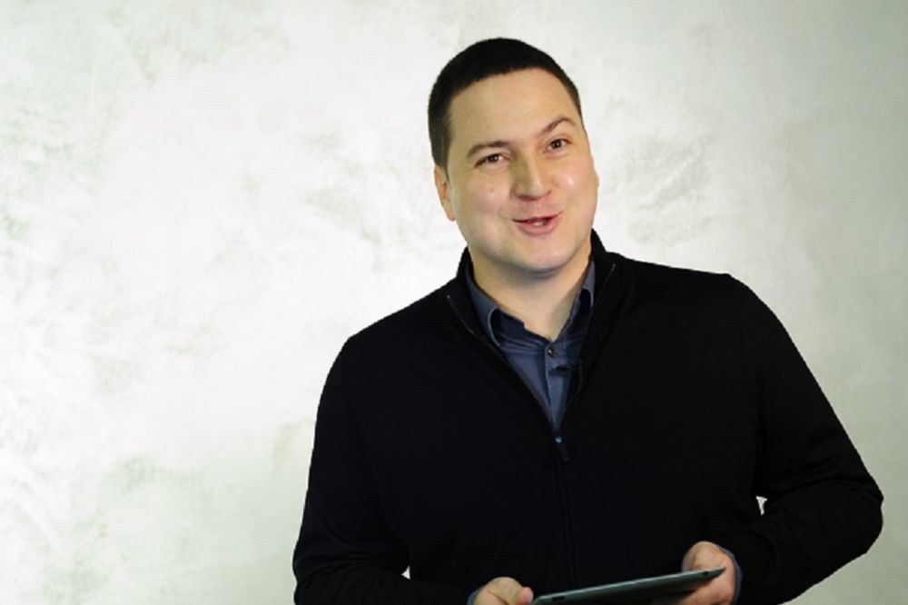 3 poljupca hoću ja, neću 1 neću 2! Kome peva Branko Ružić? I zašto? (VIDEO)